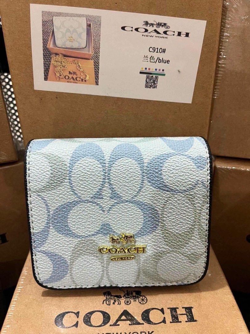 Coach Wallet / Sling (Category: Wallets & Card holders) located in Manila. Submitted by businesspform (Listing ID 1464605359, Image 3). Description: 🎀COACH WALLET WITH CHAIN SING 🎀 🏷️₱1850 only w box/ dustbag/ receipt.