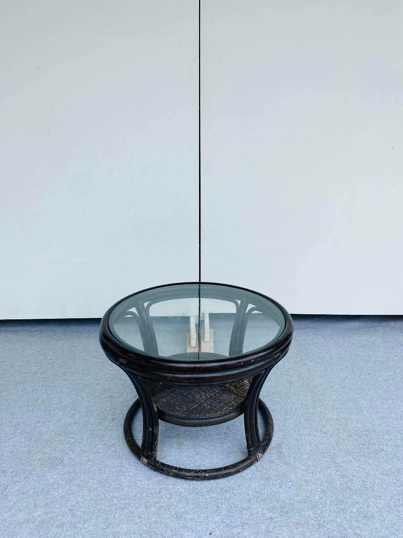 Coffee/center table (Category: Tables & Sets) located in Meycauayan. Submitted by marygracecasimiro (Listing ID 1464674655, Image 3). Description: "JAPAN SURPLUS" ROUND RATTAN COFFEE TABLE / CENTER TABLE SIZE: 24D" x 17H" inches (AS-IS ITEM) IN GOOD CONDITION🩷🧡.
