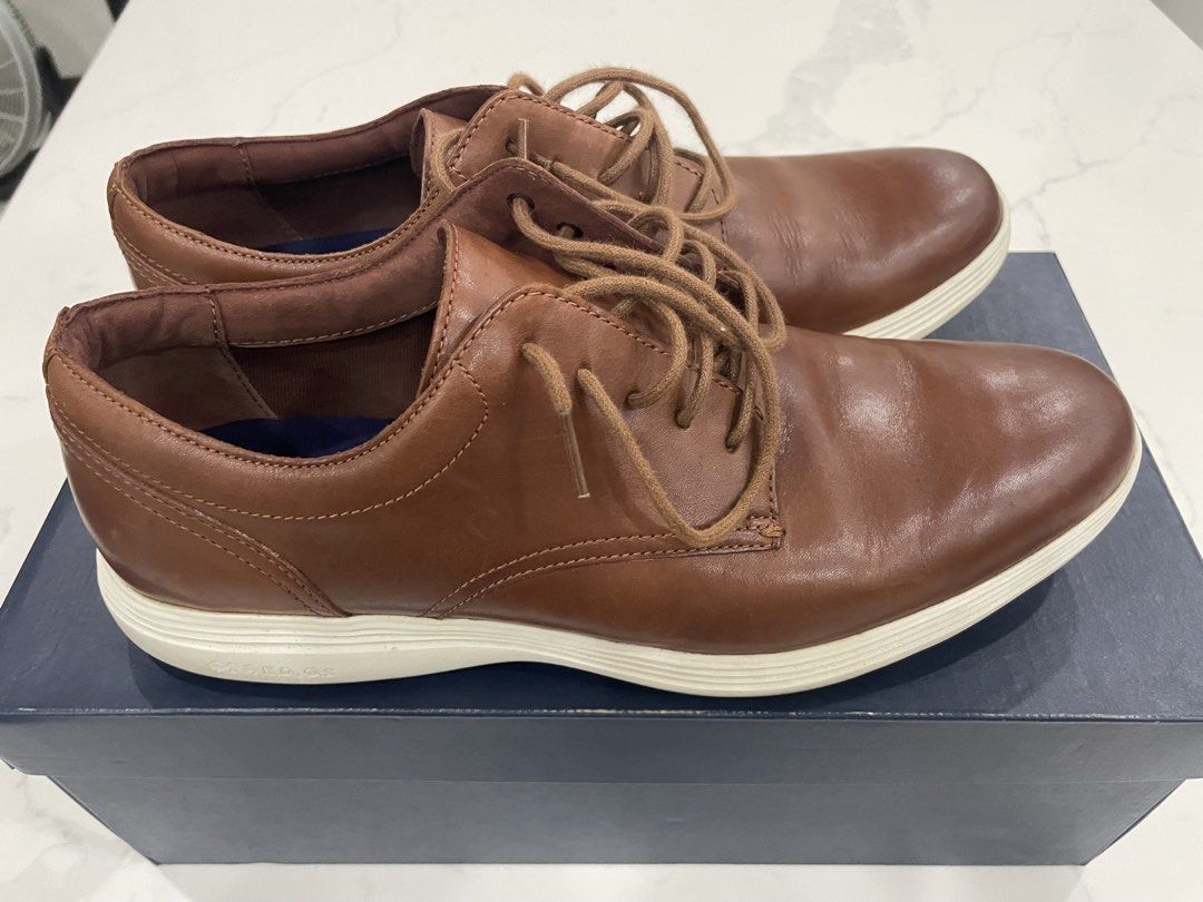 Cole Haan Grand Tour size 11US (Category: Dress Shoes) located in Pateros City. Submitted by dunhillmenthols (Listing ID 1464651272, Image 1). Description: Lightly used original Cole Haan Grand Tour plain toe oxfords in woodbury brown. .