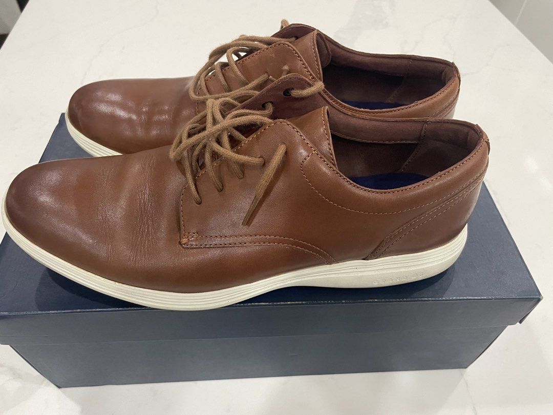 Cole Haan Grand Tour size 11US (Category: Dress Shoes) located in Pateros City. Submitted by dunhillmenthols (Listing ID 1464651272, Image 3). Description: Lightly used original Cole Haan Grand Tour plain toe oxfords in woodbury brown. .