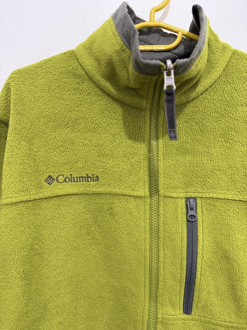 Columbia Fleece Jacket (Category: Coats, Jackets and Outerwear) located in Santo Tomas. Submitted by theoutdoorcat (Listing ID 1464751144, Image 3). Description: Size Medium on tag No issue Excellent condition All zippers are intact..