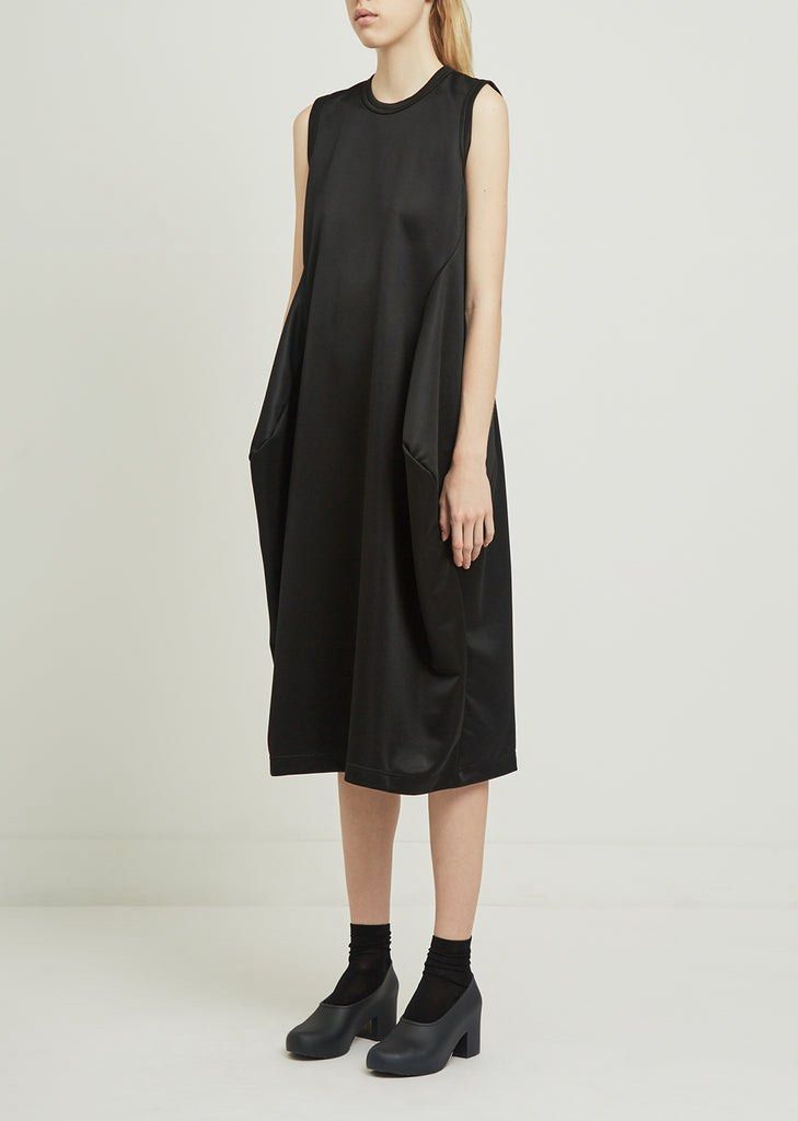 Comme des Garcons Jersey Cocoon Dress (Category: Luxury Apparel) located in Manila. Submitted by yourtherapist_ (Listing ID 1464708442, Image 1). Description: Comme des Garcons Jersey Cocoon Dress Size: M Condition: Excellent Material: 100% Polyester Made in: Japan Measurements Width: 18 Length: 47 Shoulder: 14 Waist: 20 Hips: 23 Hem: 27 9.8k.