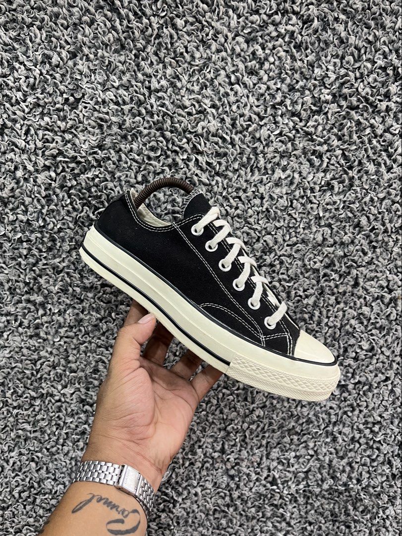 Converse Chuck 70 Low | Size 41 (Category: Sneakers) located in General Trias. Submitted by zrchustle.604 (Listing ID 1464622410, Image 1). Description: Converse Chuck 70 Low stands out with its glossy egret midsole and premium canvas upper..