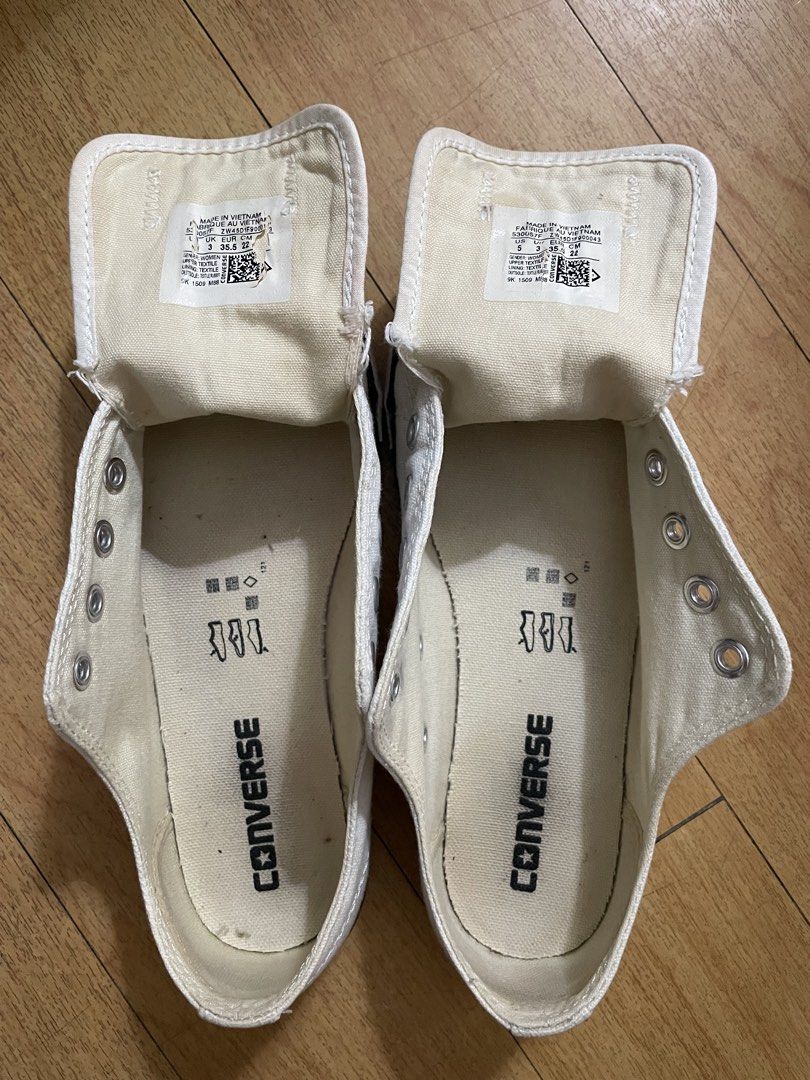 30% OFF‼️White Converse Chuck Taylor sneakers, size 5 (22cm) (Category: Sneakers) located in Quezon City. Submitted by khaligurl (Listing ID 1464621031, Image 2). Description: More items on SALE‼️Check my listings. ❌THEN: ₱975 ✅NOW: ₱683 (30% OFF) Condition: Lightly Used (Personal used) • White Converse Chuck Taylor All Star low-top sneakers • Size 5 (22cm) •Need wash, exterior show signs of use (dust and stain) •Well-maintained, never repaired A