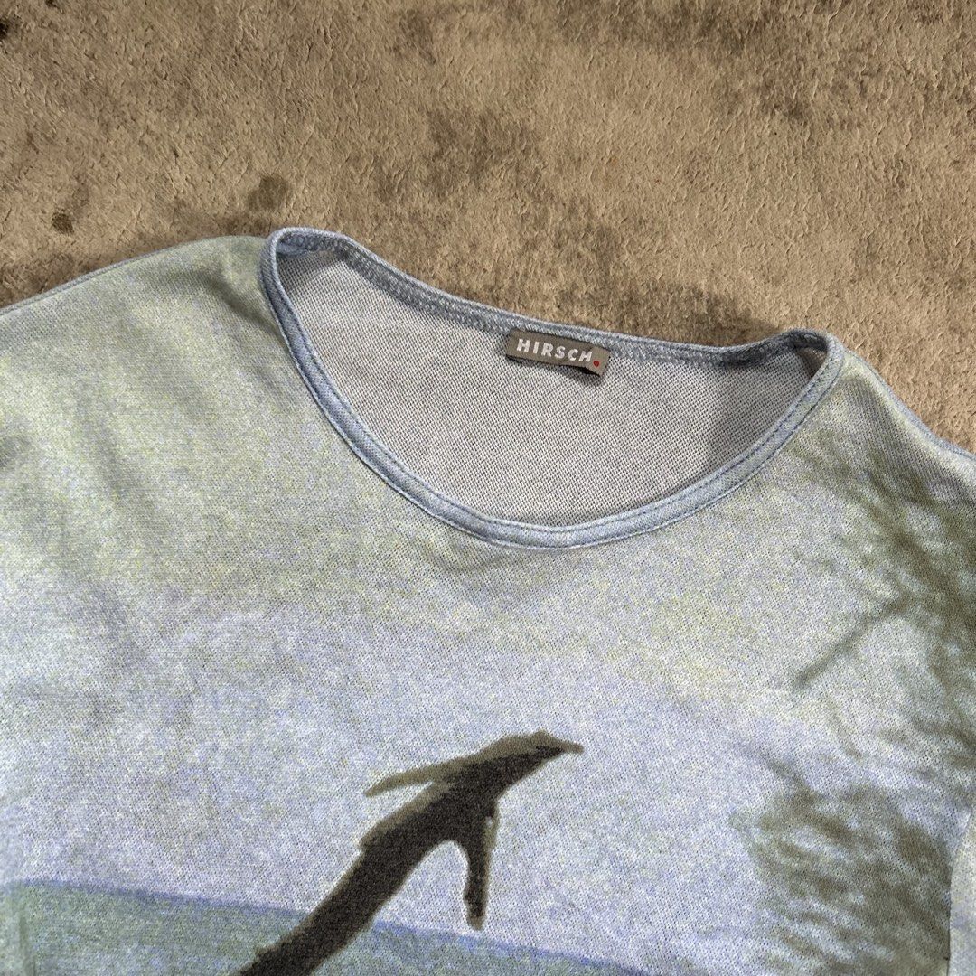Cop copine esqud Graphic mesh beachPrint (Category: Others Tops) located in Davao. Submitted by read_my_abouts (Listing ID 1464583955, Image 2). Description: - Brand: HIRSCH - Design: Scenic ocean and tree graphic print - Sleeves: Short - Neckline: Crew - Style: Casual, artistic, unique.