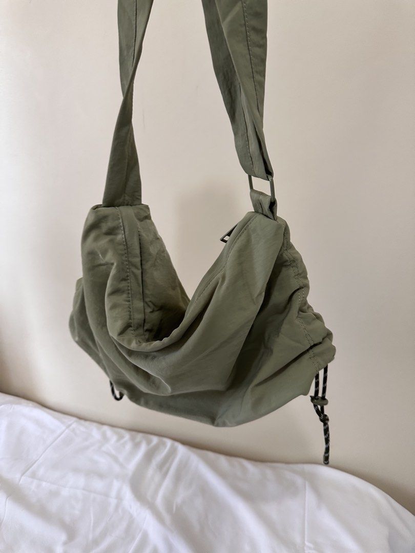 Cotton On Crossbody bag (Category: Shoulder Bags) located in Taguig. Submitted by mandms09 (Listing ID 1464705848, Image 2). Description: Cotton On crossbody bag Sage Green Bought in Malaysia 2025.