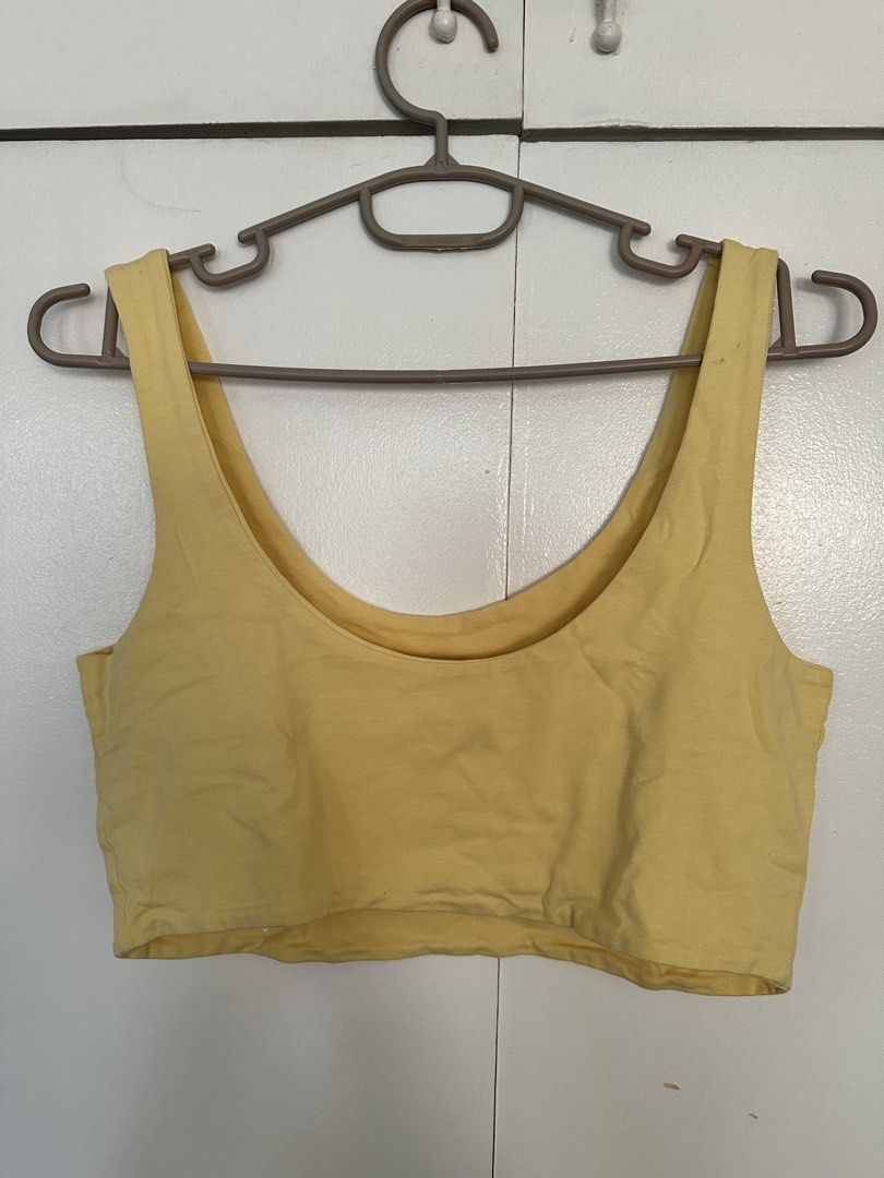Cotton On Yellow Cropped Top (Category: Sleeveless) located in Paranaque City. Submitted by preloveeed890 (Listing ID 1464672754, Image 2). Description: .