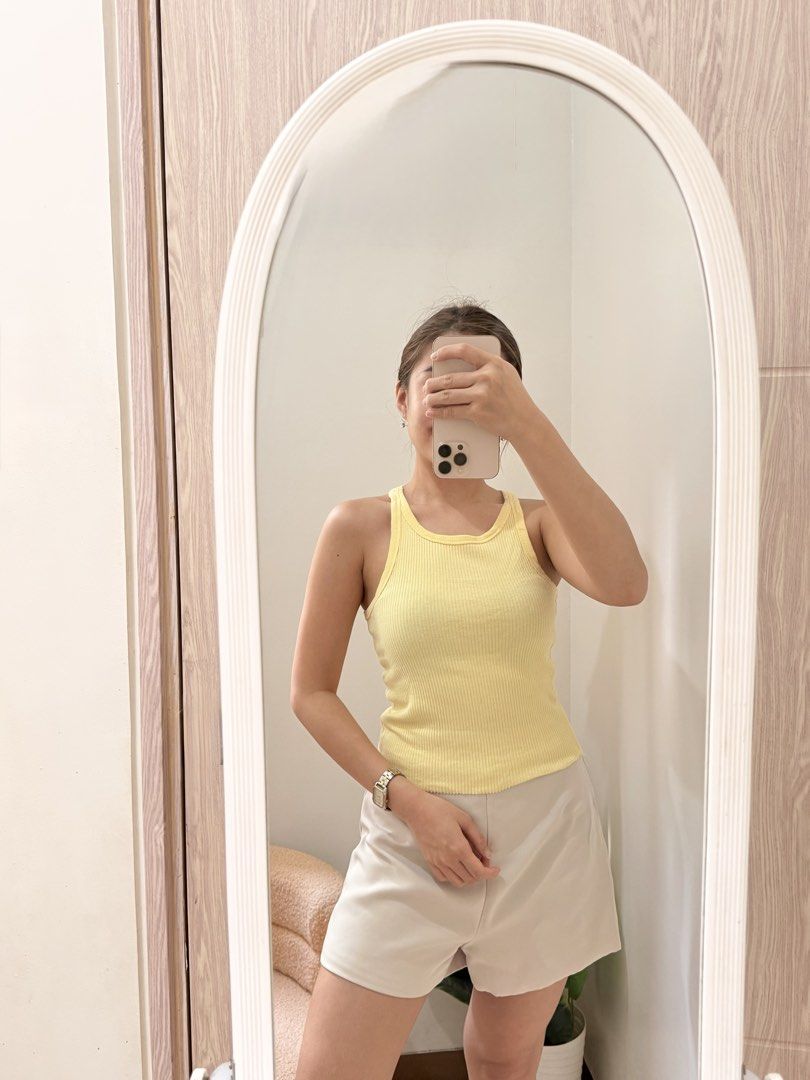 Cotton on yellow top (Category: Sleeveless) located in Quezon City. Submitted by kaye_oineza (Listing ID 1464769020, Image 1). Description: 🌼 Knitted Top Small-Medium Brand: COTTON ON .