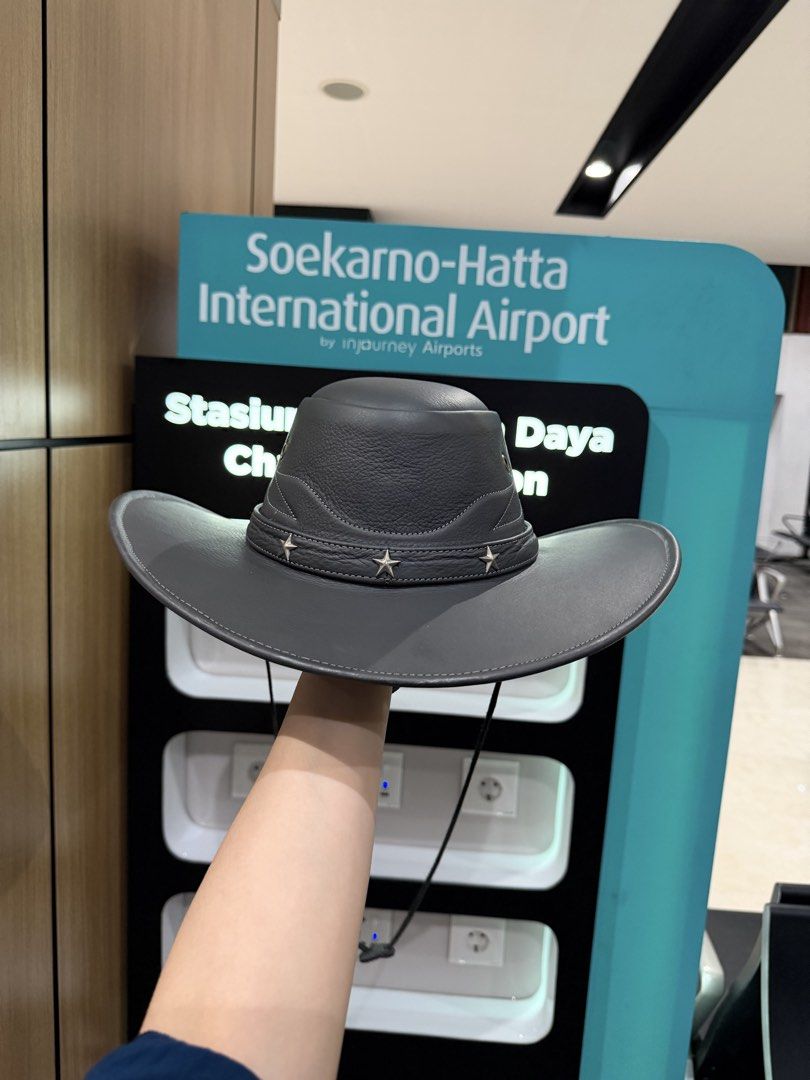 Cowboy hat cow leather (Category: Caps & Hats) located in Valenzuela. Submitted by truewhale-789e (Listing ID 1464607982, Image 2). Description: High quality Cow leather from Indonesia. Loc. Valenzuela. Delivery via lalamove. Meet up sm north every friday. 2 colors available..
