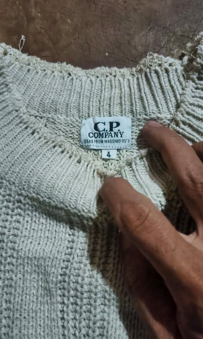 Cp company knitted long sleeve (Category: Luxury Apparel) located in Manila. Submitted by mackussil (Listing ID 1464732619, Image 2). Description: As new condition no issue.