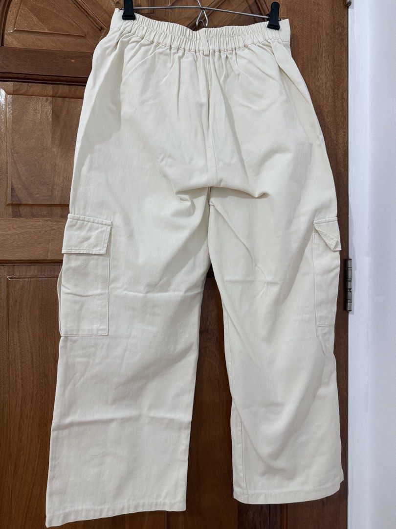 Cream Cargo Pants (Category: Other Bottoms) located in Naga. Submitted by sbcookieee (Listing ID 1464719843, Image 3). Description: .