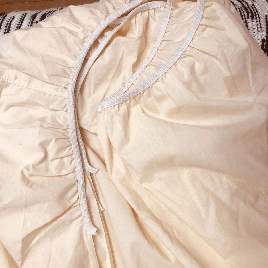 Cream Fitted Sheet with Elastic Edges (Category: Bedding & Towels) located in Imus. Submitted by stop_shop7 (Listing ID 1464630925, Image 1). Description: - Cream colored fitted sheet - Elastic all around edges for a secure fit - Comfortable cotton-like material - Clean and ready for immediate use - Issue: washale stain Loc: Imus, Cavite Delivery: flash Express/Lalamove (Buyer Shoulders Shipping) MOP: Gcash/Bank Policy: Strictly payment first bef