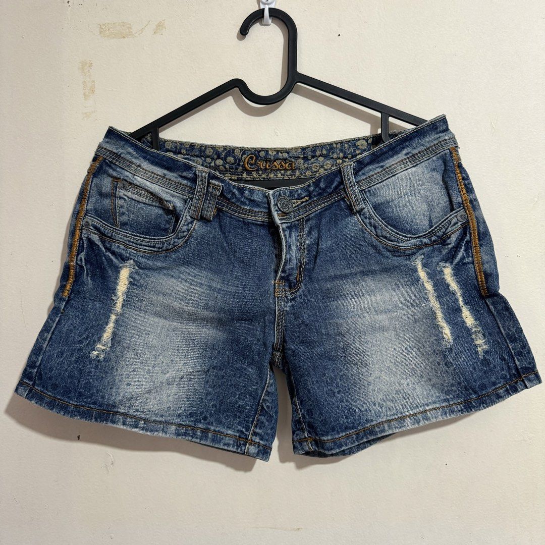 Crissa Shorts (Category: Shorts) located in Licab. Submitted by imvincentleo (Listing ID 1464669802, Image 1). Description: .