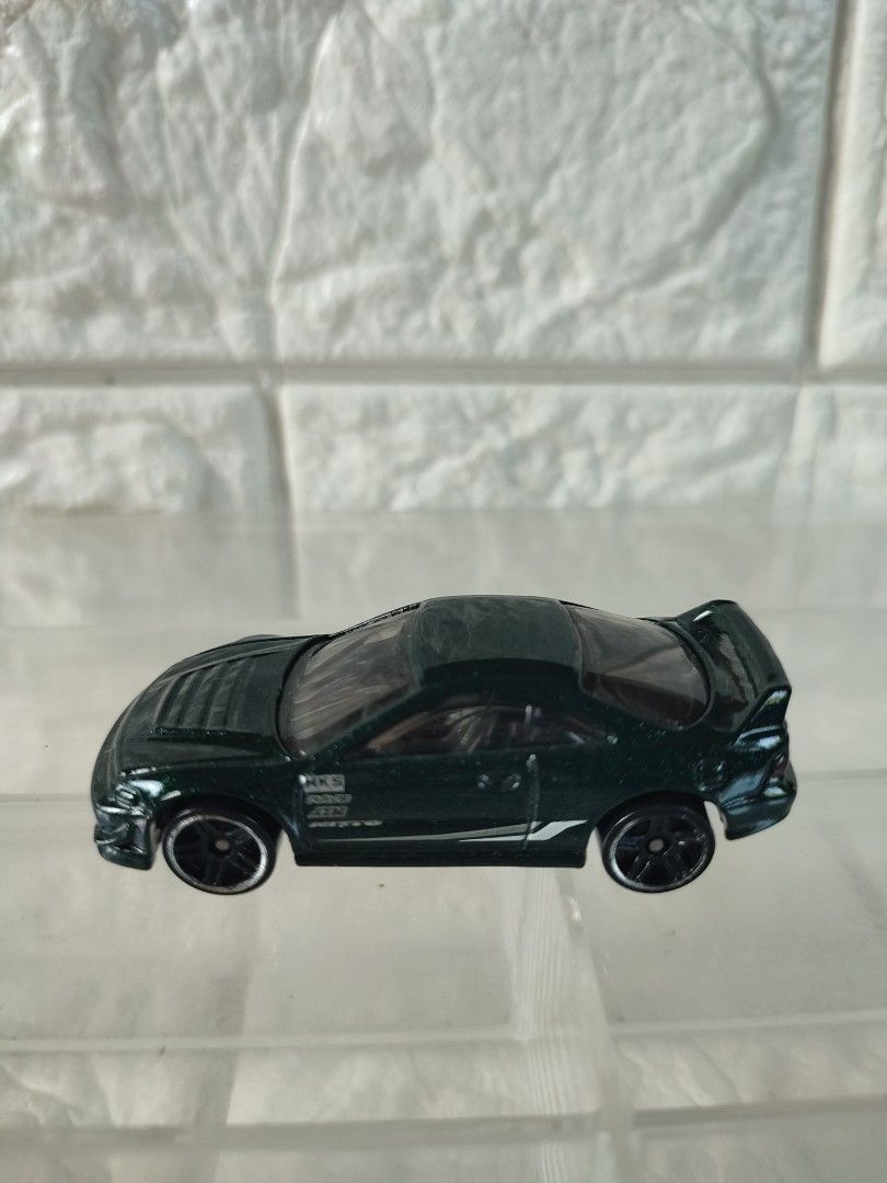 Custom 01 acura integra GSR (Category: Vehicle & Diecast Models) located in Narvacan. Submitted by jigger85 (Listing ID 1464585235, Image 1). Description: mint condition loc. ilocos sur can ship thru JNT or LBC.