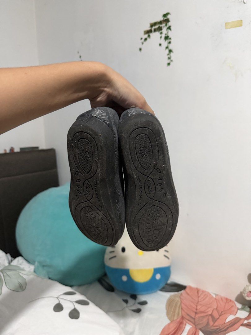Cute Floral Crosby Flats (Category: Flats & Sandals) located in Quezon City. Submitted by bananak1tchen (Listing ID 1464699443, Image 2). Description: Crosby Flats, Bought in TKMaxx RFS: Decluttering MOP: Gcash MOD: SDD/J&T.