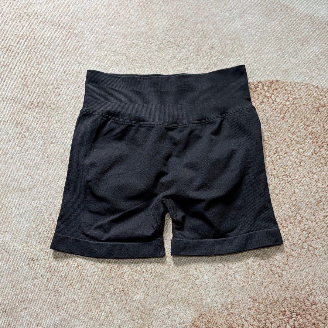 Cycling but lift (Category: Activewear) located in Manila. Submitted by justin.jeyeneyshop (Listing ID 1464716912, Image 2). Description: W22-26 L12.5 329.