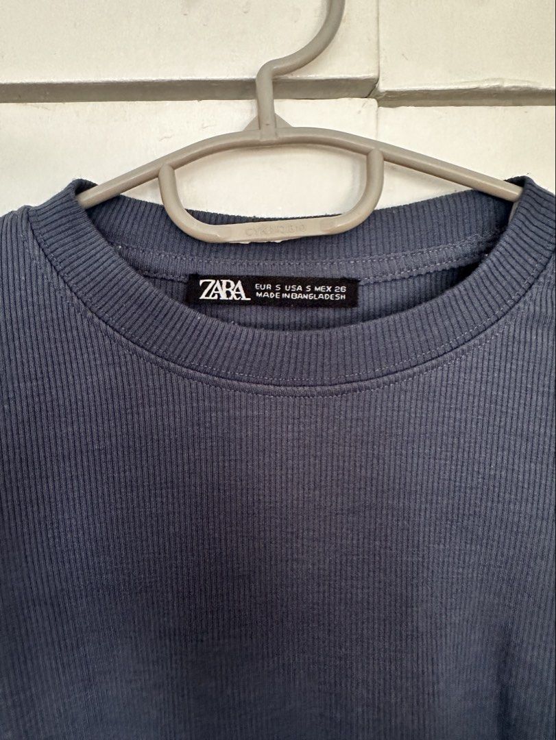 Dark Blue Zara Top (Category: Shirts) located in Paranaque City. Submitted by preloveeed890 (Listing ID 1464650918, Image 3). Description: .