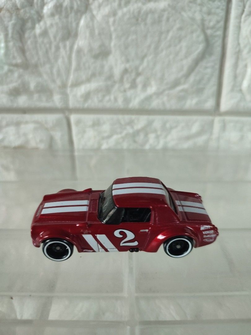 Datsun fairlady 2000 loose hotwheels (Category: Vehicle & Diecast Models) located in Narvacan. Submitted by jigger85 (Listing ID 1464583668, Image 1). Description: mint condition loc. ilocos sur can ship thru JNT or LBC.
