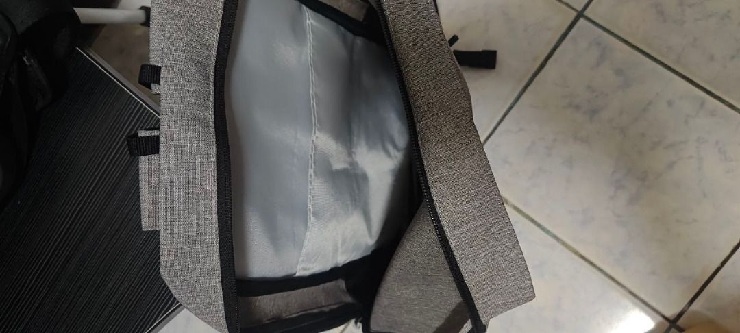 Daypack backpack 10L (Category: Backpacks) located in Cavite. Submitted by tommyvercetti (Listing ID 1464670561, Image 3). Description: daypack, mini backpack New unused 10L, super lightweight (170grams) 1 front zipper pocket, 2 side pockets (bottle) 1 inside compartment pocket.