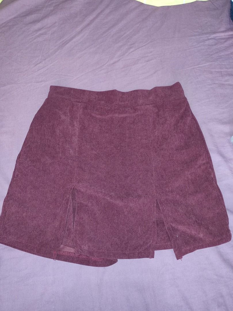 Decluttering random bottoms (Category: Other Bottoms) located in Caloocan City. Submitted by azoraaah (Listing ID 1464651608, Image 3). Description: - Never used and once used clothes .