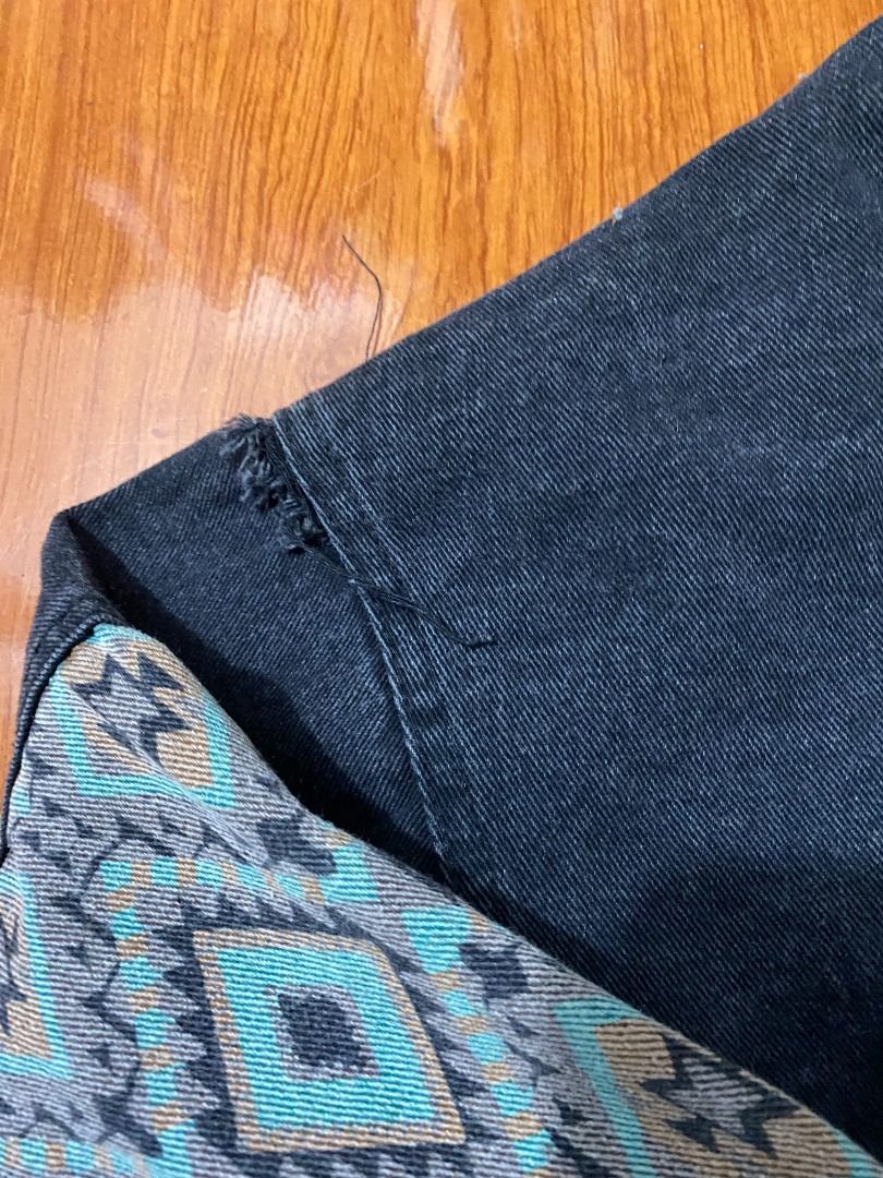 Denim Aztec Chore Jacket (Category: Coats, Jackets and Outerwear) located in Bambang. Submitted by badobado.ph (Listing ID 1464590938, Image 3). Description: Size and Dimes: XL-XXL | 24.5 Width - 30 Length Condition: Good Issue: Slight distress ripped on left shoulder.