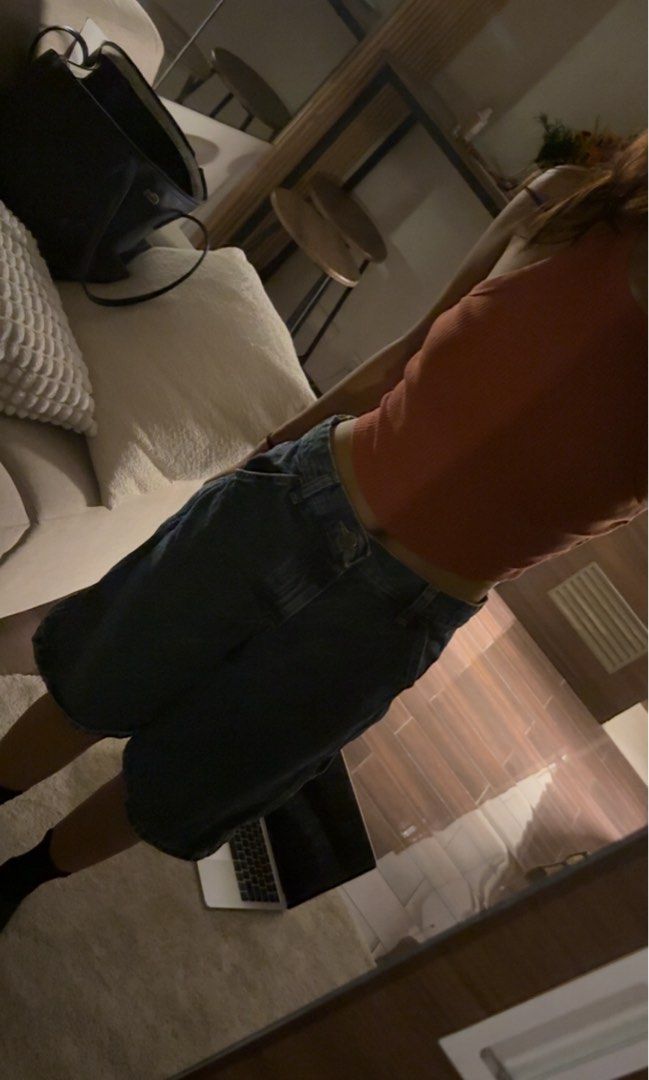 Denim Jorts (Category: Shorts) located in Manila. Submitted by xstrawberri (Listing ID 1464662043, Image 1). Description: - Waistband around 26-27 - My fave 🙂‍↕️🫰 - Thick material and has more small pockets on the side - Price is negotiable + discount if purchasing multiple items :).