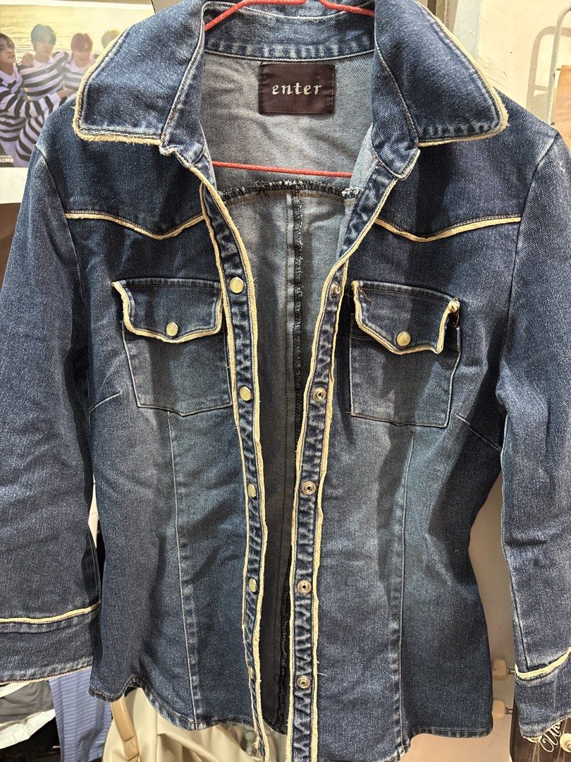 Denim longsleeves top (Category: Longsleeves) located in Quezon City. Submitted by den.declutters (Listing ID 1464639036, Image 1). Description: .