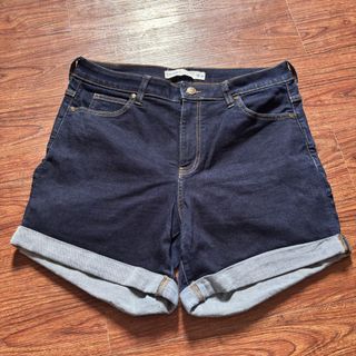 (Category: ) located in . Submitted by uzifinds (Listing ID 1464584240, Image 1). Description: .