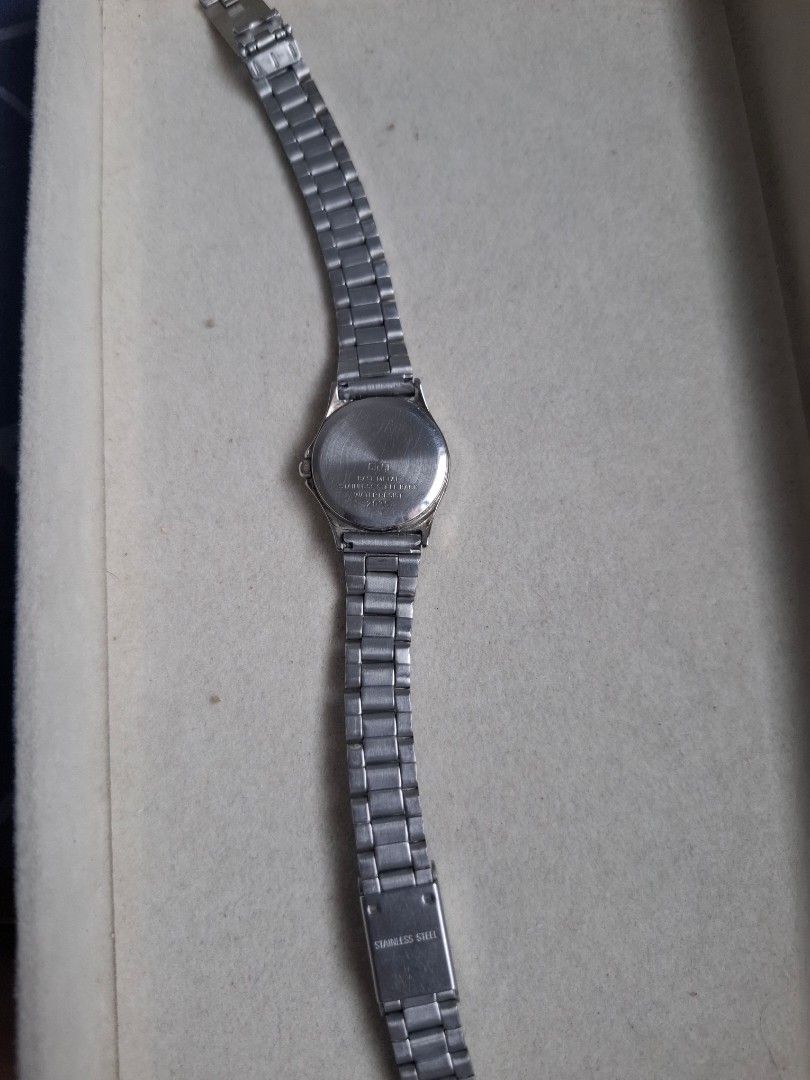 Desiree Q&Q Watch (Category: Women's Watches) located in Abucay. Submitted by icia_marie18 (Listing ID 1464575906, Image 3). Description: Desiree by Q&Q watch issue: minimal scratch glass face and scratches on straps (sign of usage) price nego japan movement.