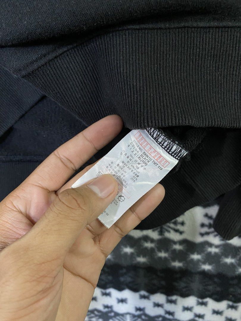 Dickies (Category: Coats, Jackets and Outerwear) located in General Santos City (Dadiangas). Submitted by nokkie_thrift (Listing ID 1464662687, Image 3). Description: Dickies Excellent condition Dimes 23x28 No issue.