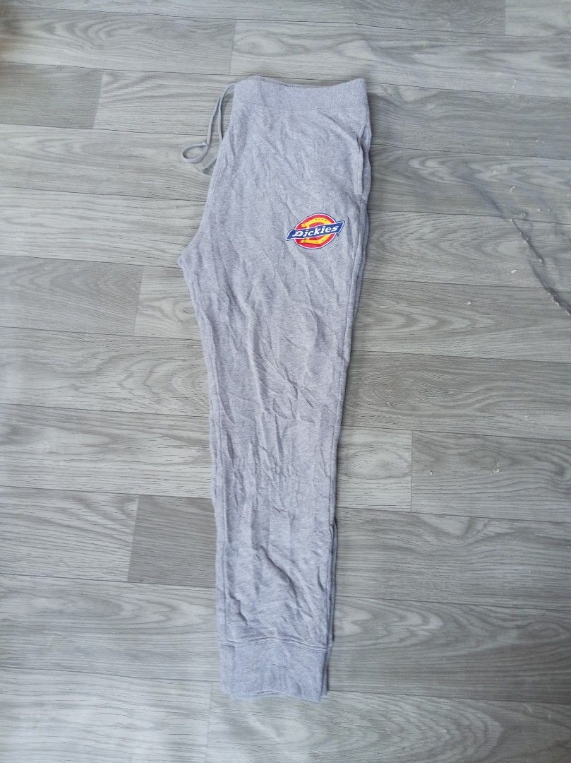 Dickies jogger sweat pants (Category: Activewear) located in Legazpi City. Submitted by thrifttoflipp (Listing ID 1464595652, Image 3). Description: XL on tag Waist 34 L 38 MOP via gcash Payment first policy 400 +sf JnT.