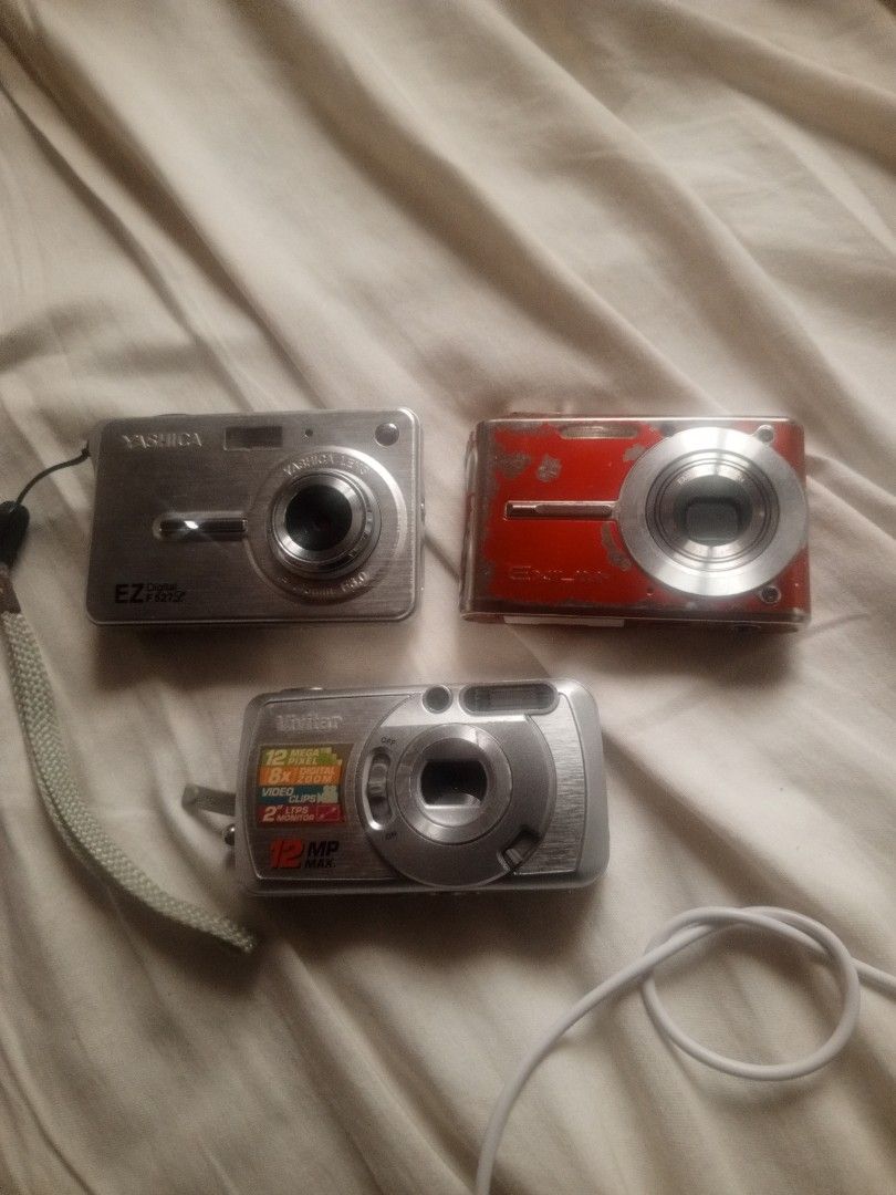 Digicams Branded (Category: Cameras) located in Estancia. Submitted by weizzy27 (Listing ID 1464621636, Image 1). Description: Digicams for sale 550 each, Issue no batteries only. Can do shipping sa malayo. just message if interested.