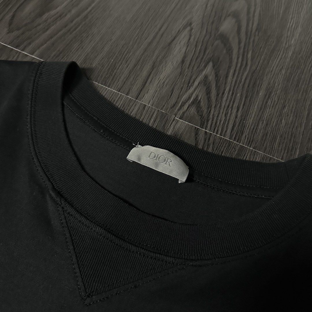 DIOR EMBROIDERY TEE (Category: Formal Shirts) located in San Jose del Monte. Submitted by xanthrift2.0 (Listing ID 1464667068, Image 3). Description: DIOR EMBROID TEE color rate: 9.8/10 dimes: 20 x 27 (medium) ₱999.