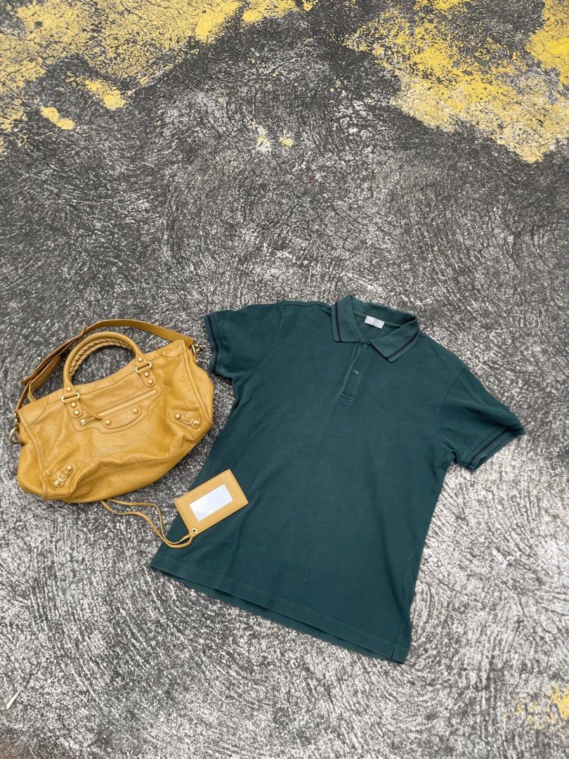 Dior homme bee embroidery (Category: Luxury Apparel) located in Alegria. Submitted by deniseeee.21 (Listing ID 1464603128, Image 1). Description: Size large authentic Excellent condition.