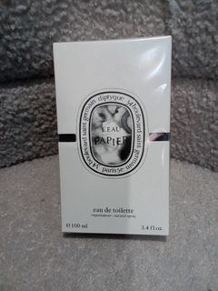 (Category: ) located in . Submitted by loveperfumes (Listing ID 1464618494, Image 1). Description: .