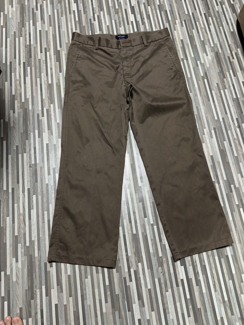 Dockers Aspack Pants (Category: Trousers) located in Manila. Submitted by miguelcajucs (Listing ID 1464611434, Image 2). Description: Dockers Pants - 37length 34width 9leg opening 11rise Negotiable .