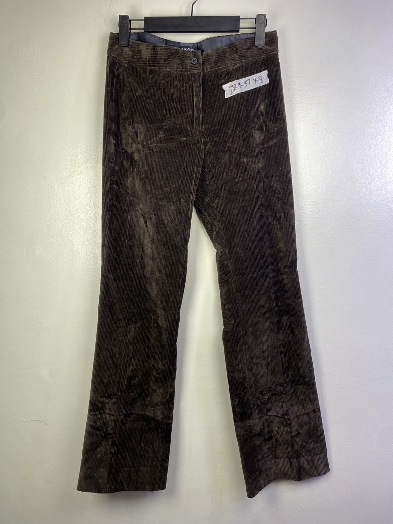 Dolce & Gabbana Brown Corduroy Pants (Category: Trousers) located in Manila. Submitted by declutterpromax (Listing ID 1464601124, Image 1). Description: - Dolce & Gabbana brown corduroy pants - Made in Italy - Luxurious blend: Cotton, Silk, Wool with a touch of Spandex - Classic fit for a timeless silhouette - Ideal for smart casual occasions - Refer to label for precise material composition.