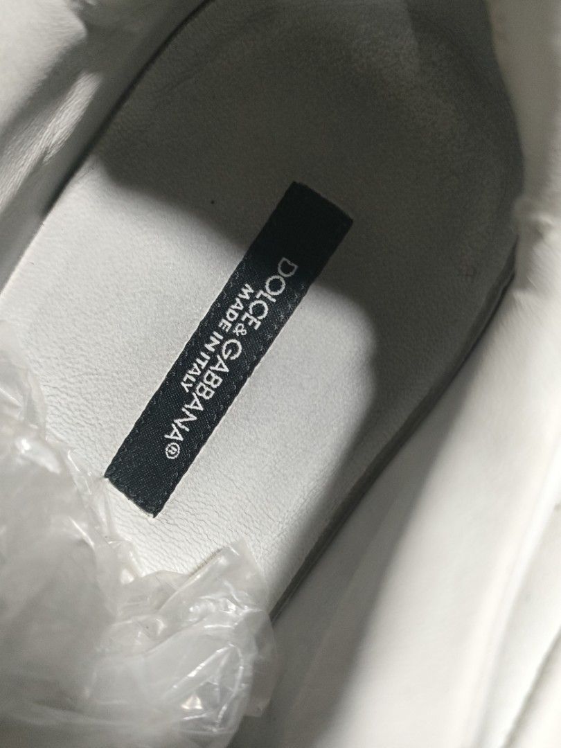 Dolce and Gabbana (Category: Sneakers & Footwear) located in Sindangan. Submitted by branden_line (Listing ID 1464643348, Image 2). Description: d&g free only size 7.
