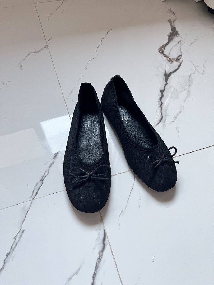 Doll shoes (Category: Flats & Sandals) located in Abucay. Submitted by dee.mnlsts (Listing ID 1464657204, Image 2). Description: .