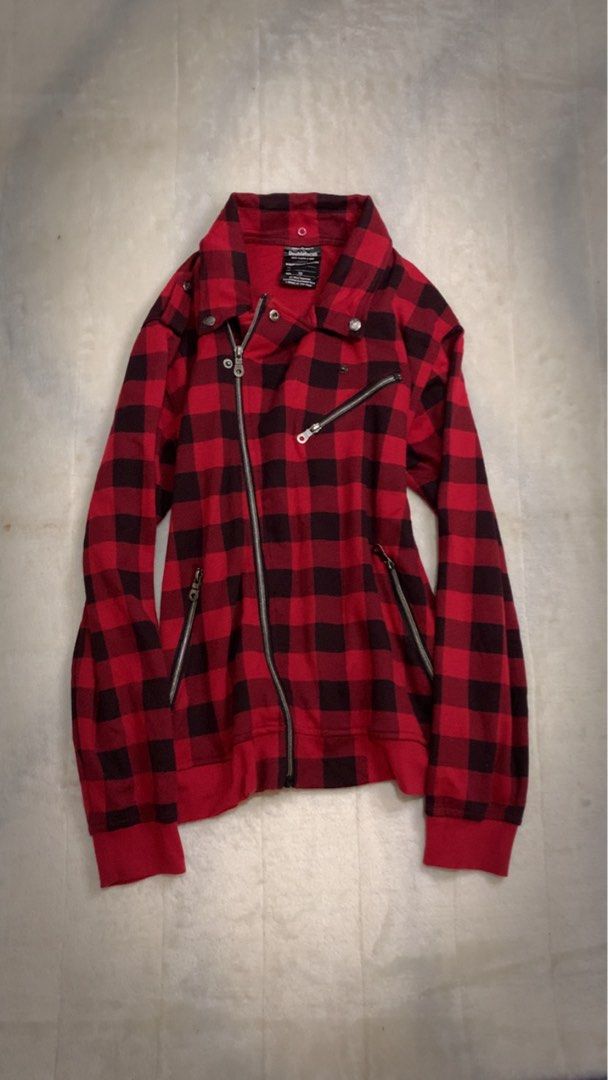 Double fucos (Category: Coats, Jackets and Outerwear) located in Aloran. Submitted by cowskin_927 (Listing ID 1464672522, Image 1). Description: Double fucos Width 20 Length 27 No flaws .