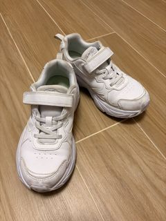 （分類：）位於 。 由 juniperchu 提交（商品編號 1464661825，圖片 1）。簡介： 。