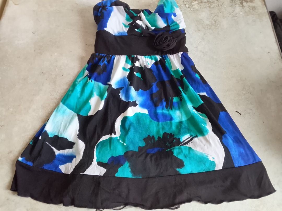 Dress US BNEWTAG (Category: Dresses) located in Los Banos. Submitted by mania-62906 (Listing ID 1464588919, Image 3). Description: BNewtag. US small. .