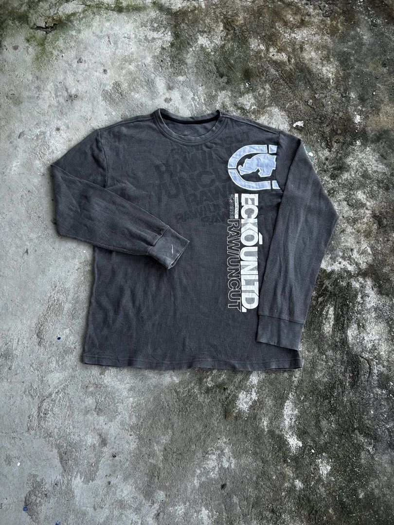 Early Y2k ECKŌ UNLTD Thermal Long Sleeve (Category: Tshirts & Polo Shirts ) located in Balanga. Submitted by nothingtohold.co (Listing ID 1464703050, Image 1). Description: Early Y2k ECKŌ UNLTD Thermal Long Sleeve Large on tag | 23 width | 29 length | 9.5 condition Issue: minor crackprints, minor bleach stain sa sleeve tsaka likod may dot.