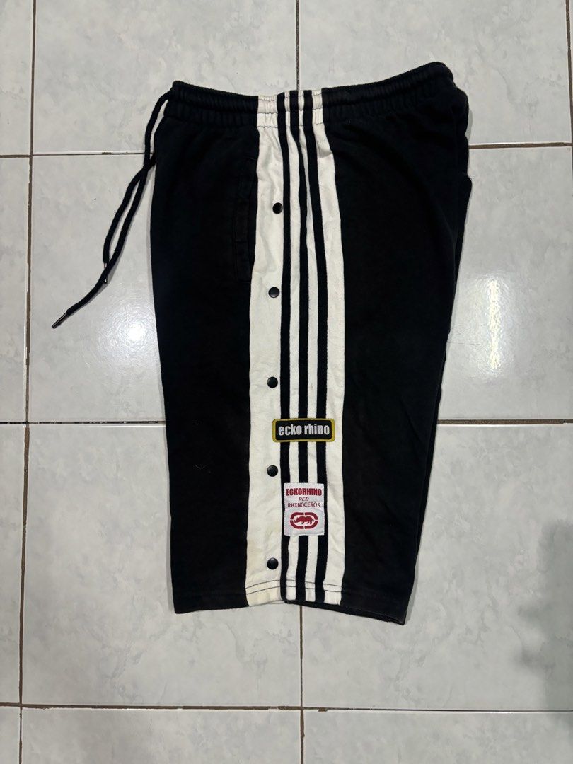 Ecko Ultd. (Category: Shorts) located in Patnongon. Submitted by lukisthriftz (Listing ID 1464572683, Image 1). Description: Waist freesize 32 max Length 21.5 Leg open 10 Good as new Complete tags.