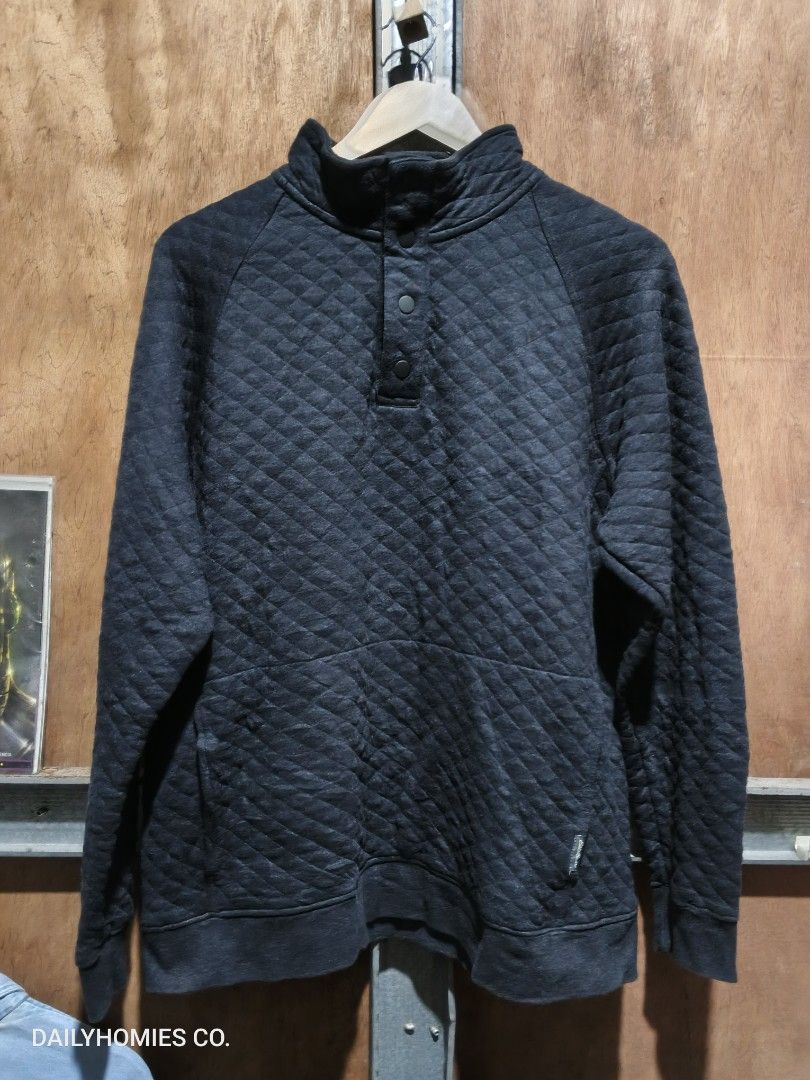 Eddie Bauer Snap Button Pullover Quilted Jacket Men's M-L Dark Gray (Category: Coats, Jackets and Outerwear) located in Manila. Submitted by dailyhomiescollection (Listing ID 1464722794, Image 1). Description: No Issue Light Used Need Wash.