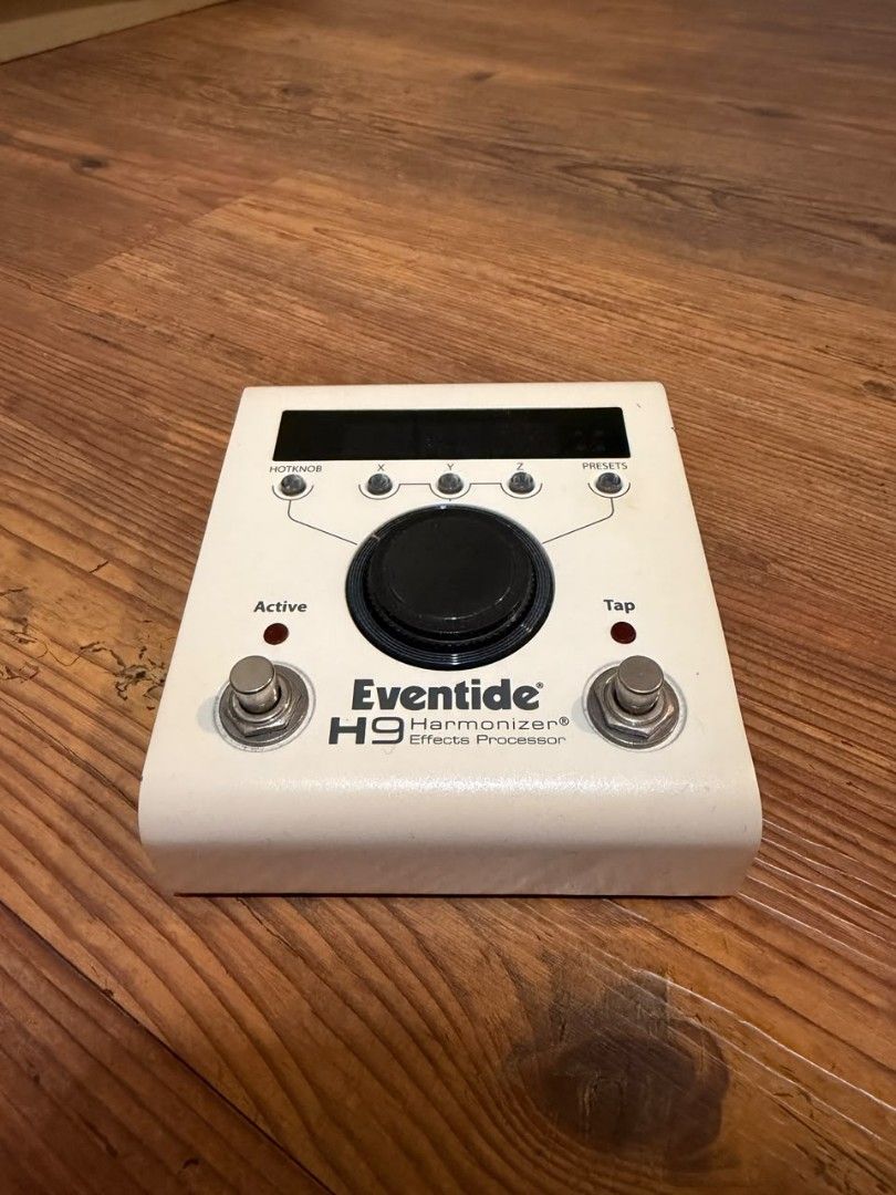 Eventide H9 Harmonizer Effects Processor (Category: Musical Instruments) located in Kuala Lumpur. Submitted by wayne_boo (Listing ID 1464708270, Image 3). Description: H9 Core MaxOut Contains all Eventide H9 algorithms for 1/3rd the price Currently selling for 3.2k on sweelee Some signs of use but flawless operation 8.5/10 condition Midi capable Selling as is Box and power supply included Can do license transfer via H9 control app Slight nego.
