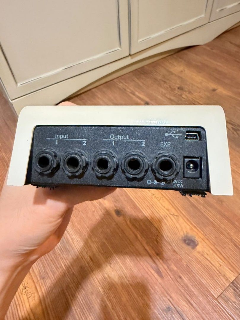 Eventide H9 Harmonizer Effects Processor (Category: Musical Instruments) located in Kuala Lumpur. Submitted by wayne_boo (Listing ID 1464708270, Image 2). Description: H9 Core MaxOut Contains all Eventide H9 algorithms for 1/3rd the price Currently selling for 3.2k on sweelee Some signs of use but flawless operation 8.5/10 condition Midi capable Selling as is Box and power supply included Can do license transfer via H9 control app Slight nego.