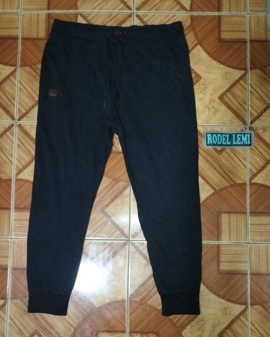 Evisu daicock jogger (Category: Joggers) located in Bulacan. Submitted by ryldeal030912 (Listing ID 1464701561, Image 1). Description: very good condition large 34-38" waistline 41" lenght.