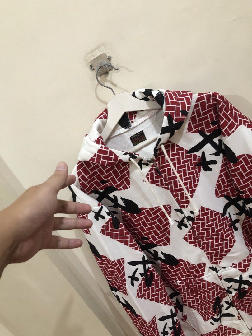 Evisu Hoodie Jacket (Category: Coats, Jackets and Outerwear) located in Oas. Submitted by alithrifthunter (Listing ID 1464634439, Image 3). Description: .