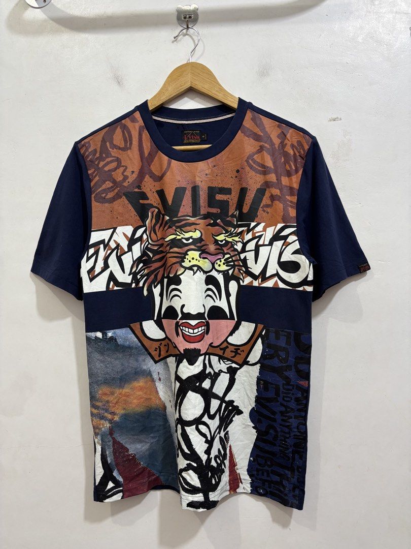 Evisu Ss tee (Category: Activewear) located in Taytay. Submitted by leanmark103093 (Listing ID 1464667157, Image 1). Description: €VlSU Mens Ss Tee Size Small on tag W19 L27 Good as new No issue 2k Shipped.